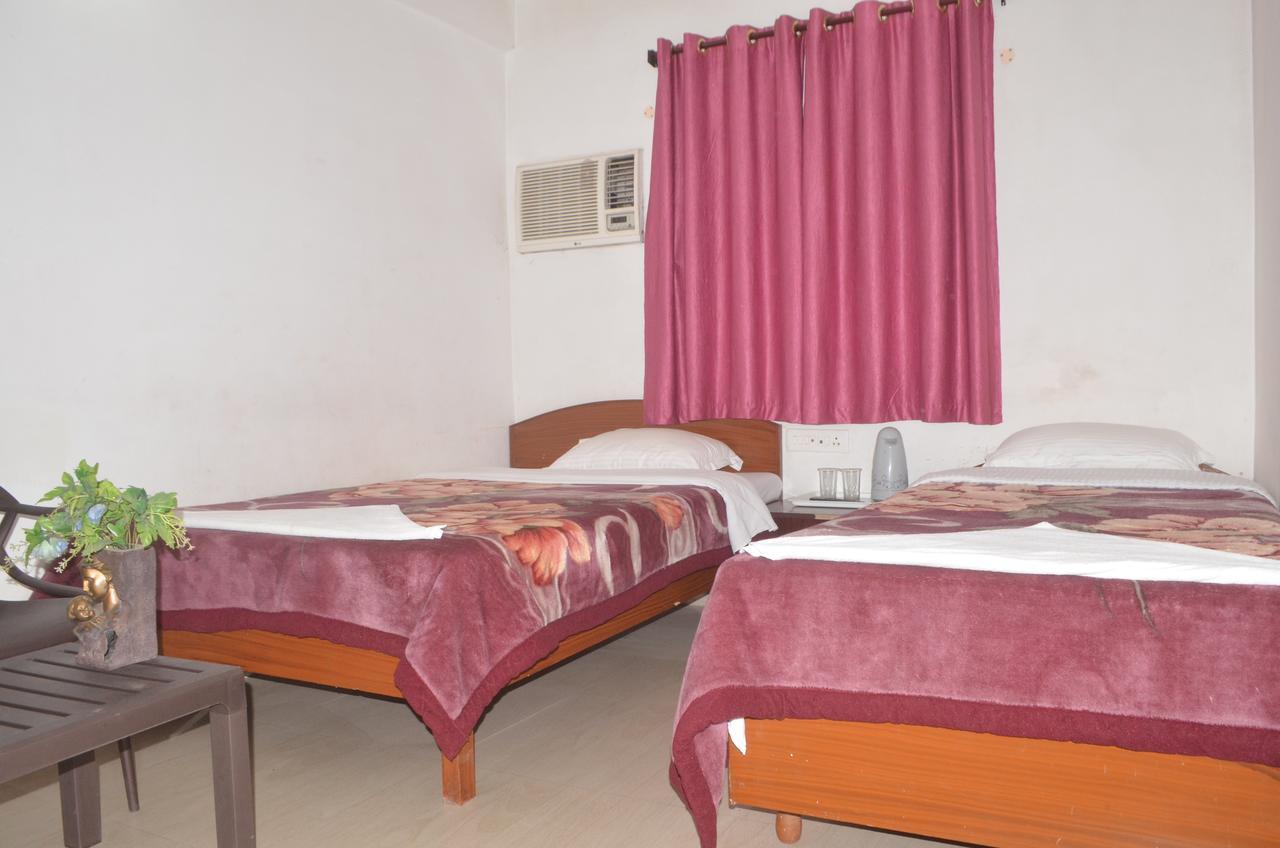 Hotel Vipassana Bodh Gaya Extérieur photo